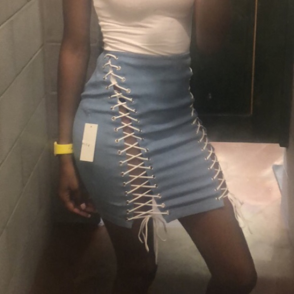 Denim open string skirt